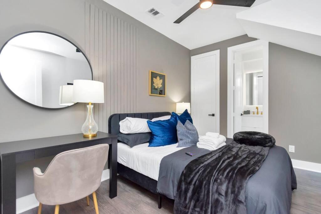 The Suite Spot! Downtown Skyline Views! Sleeps 12 Хьюстон Экстерьер фото