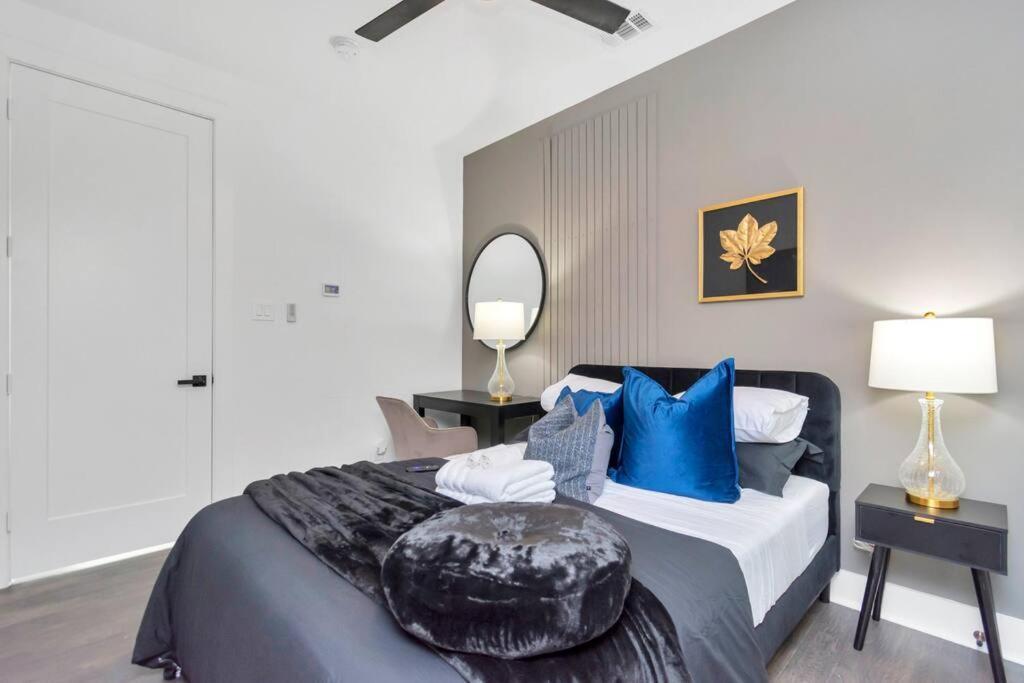 The Suite Spot! Downtown Skyline Views! Sleeps 12 Хьюстон Экстерьер фото
